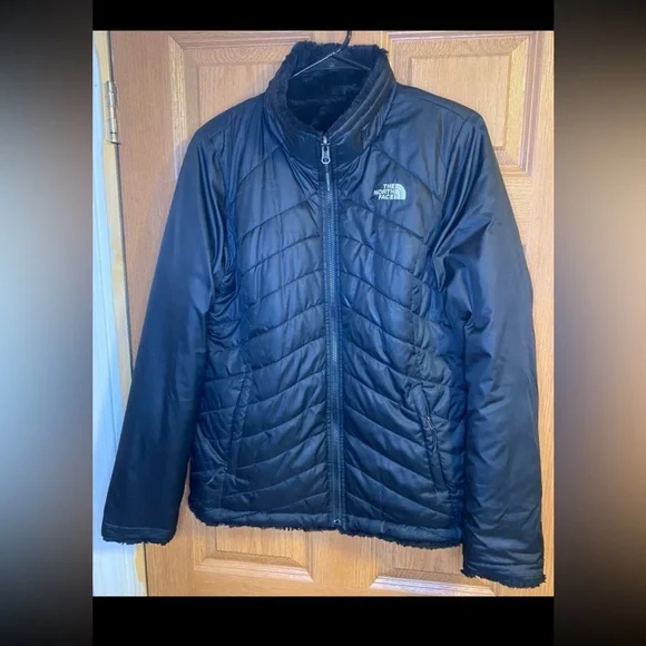 New The North Face Reversible jacket Womans medium - Picture 2 of 9